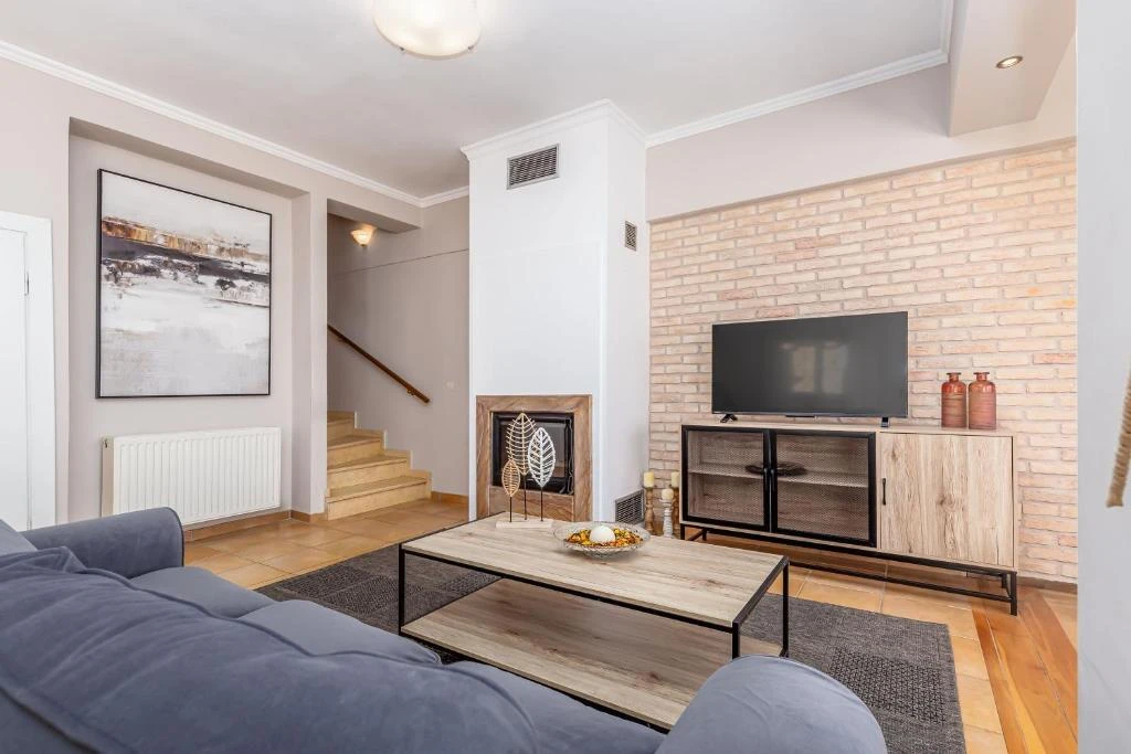 Living room with fireplace